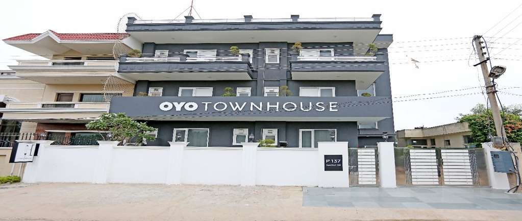 Hotel Oyo Townhouse 018 Medanta Gurgaon Facilidades foto